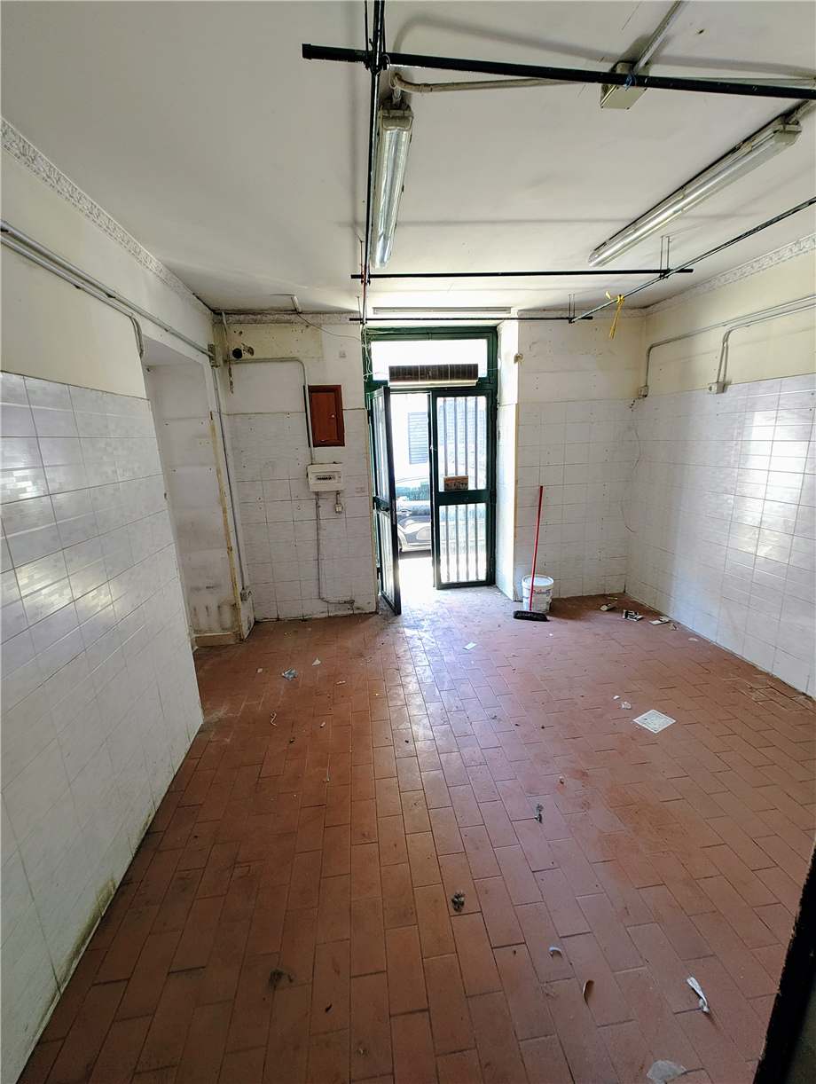 Vendita Locale commerciale Napoli  #501 n.7