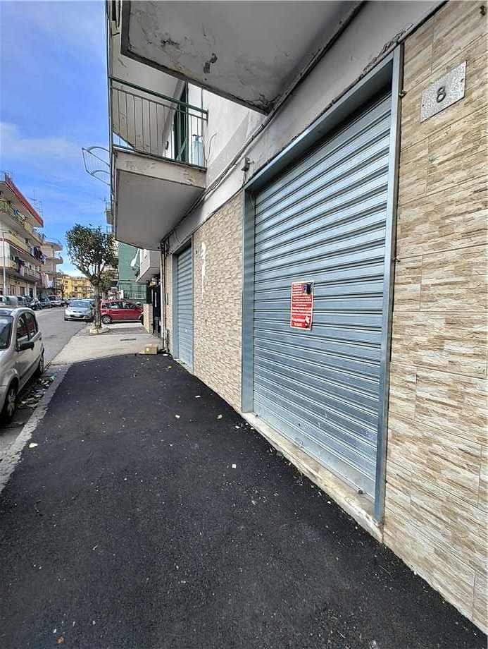 Alquiler Local comercial Napoli  #517 n.9