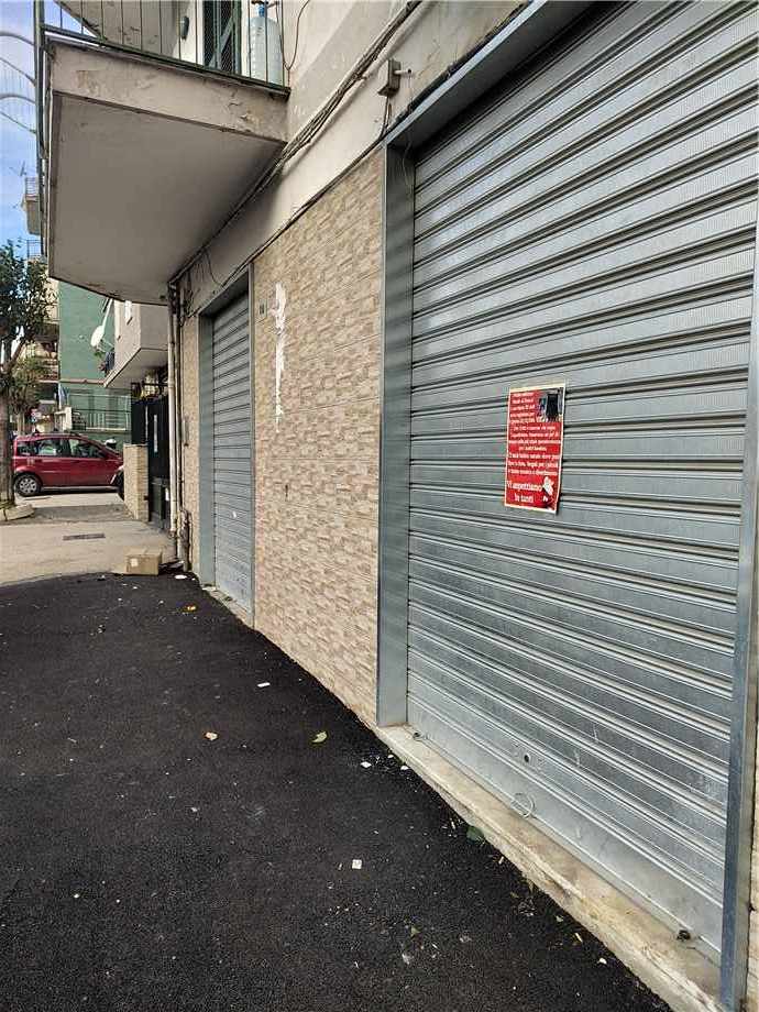 Alquiler Local comercial Napoli  #517 n.10