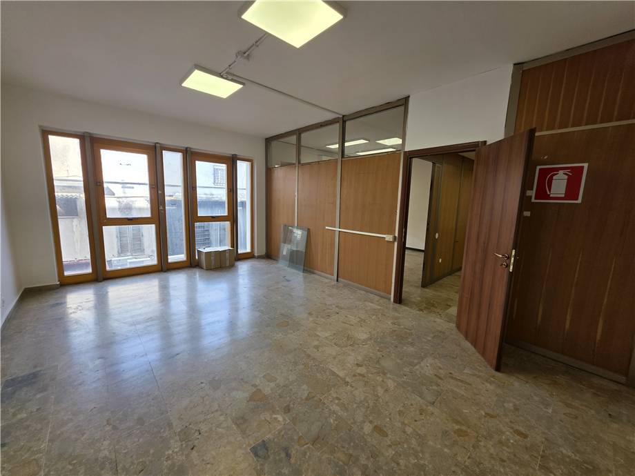 Alquiler Oficina Messina Via G. Bruno, 106 #ME160 n.17