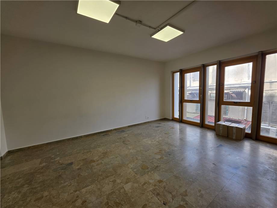 Alquiler Oficina Messina Via G. Bruno, 106 #ME160 n.18